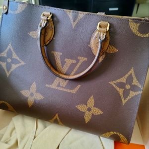 Louis Vuitton On The Go MM